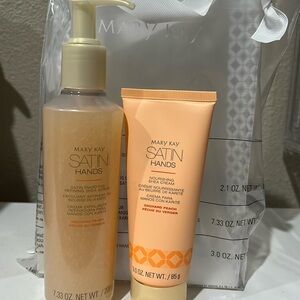 Peach scented hand care set